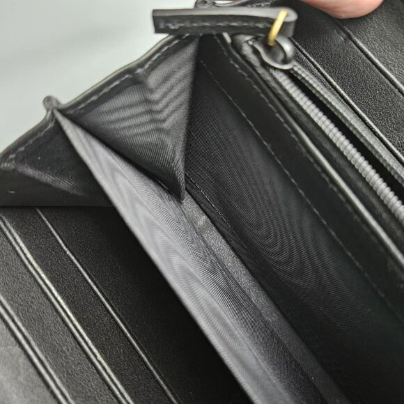 Gucci Marmont Black Wallet with Gold GG Hardware - Picture 3 of 9